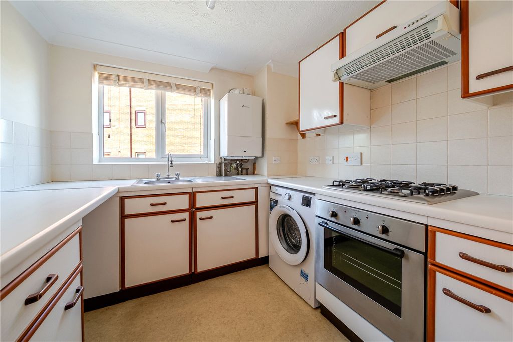 Property photo 3 of 22 Picture No. 33