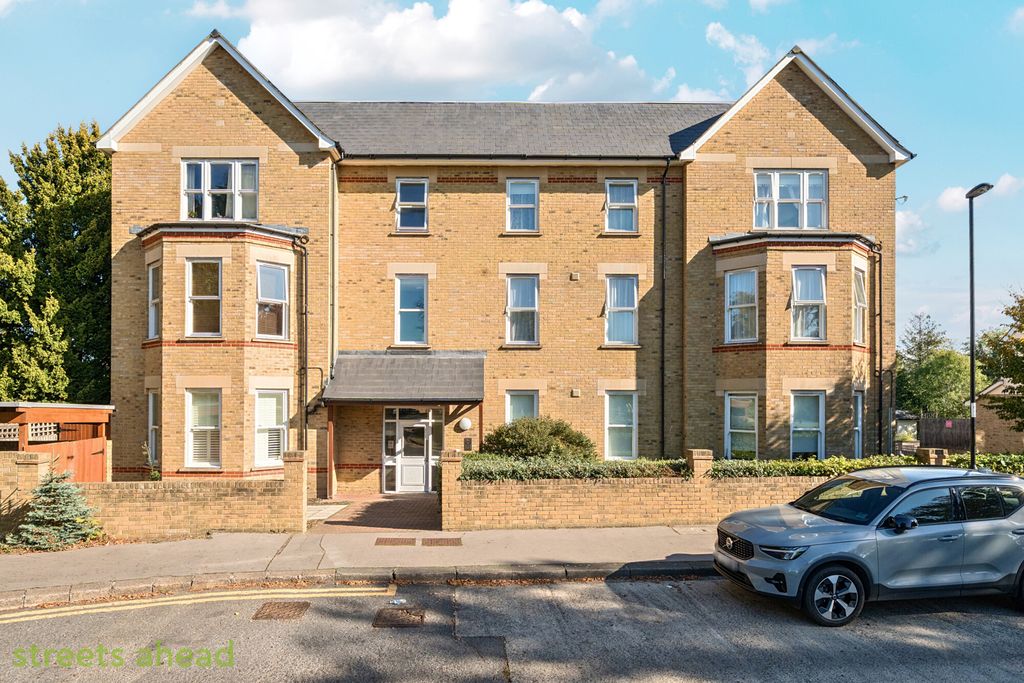 Property photo 1 of 14 E160701A-c184-43c...