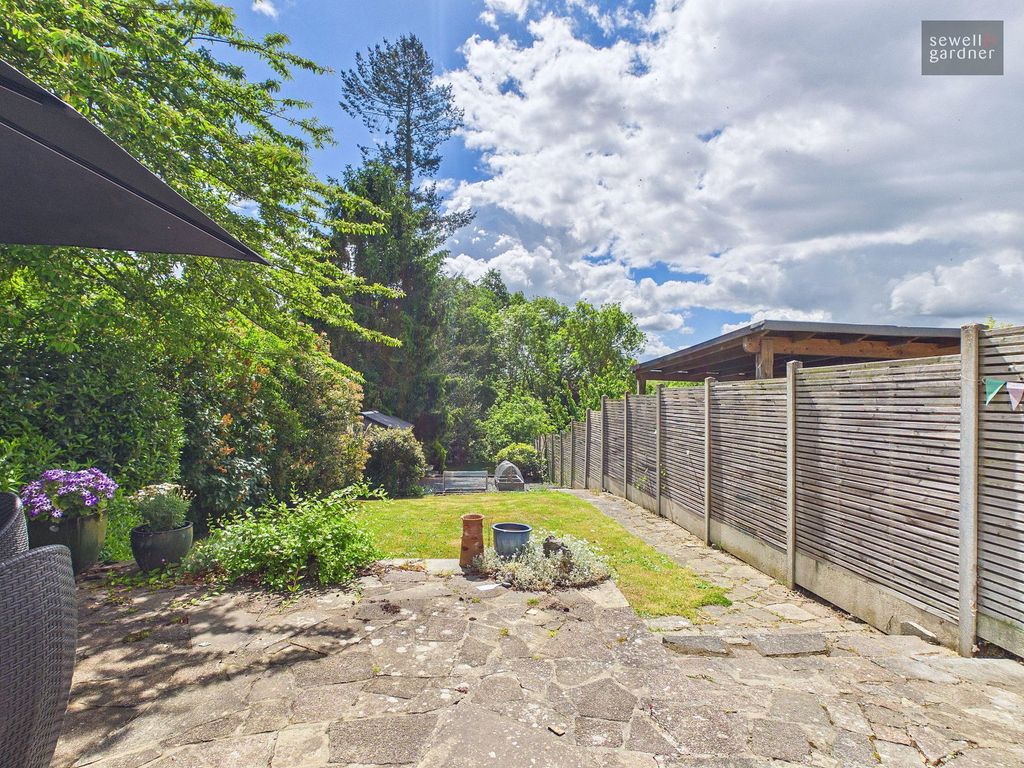 Property photo 3 of 32
