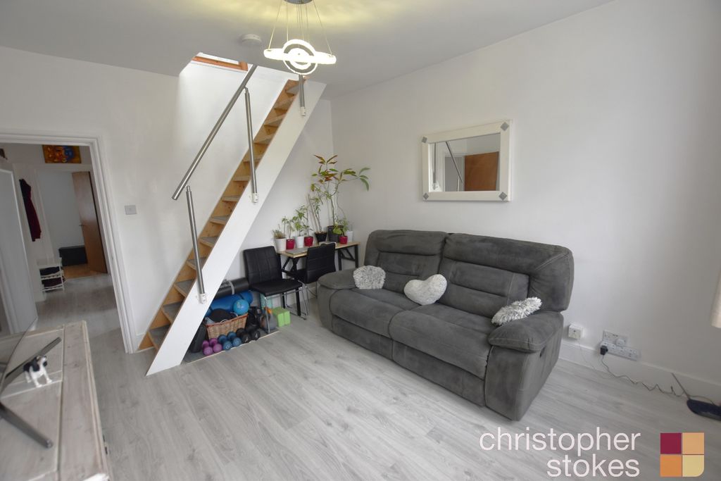 Property photo 2 of 12 3539632