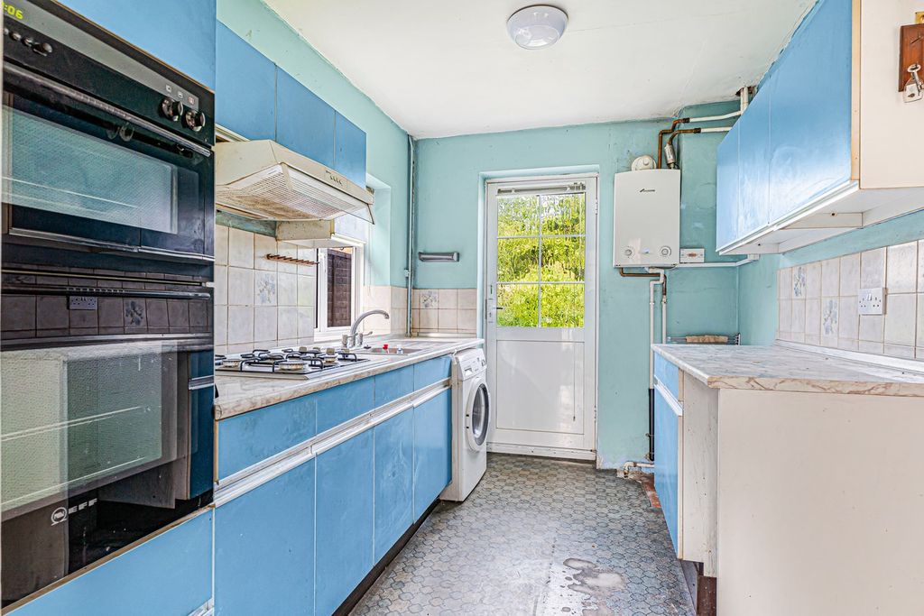 Property photo 3 of 11