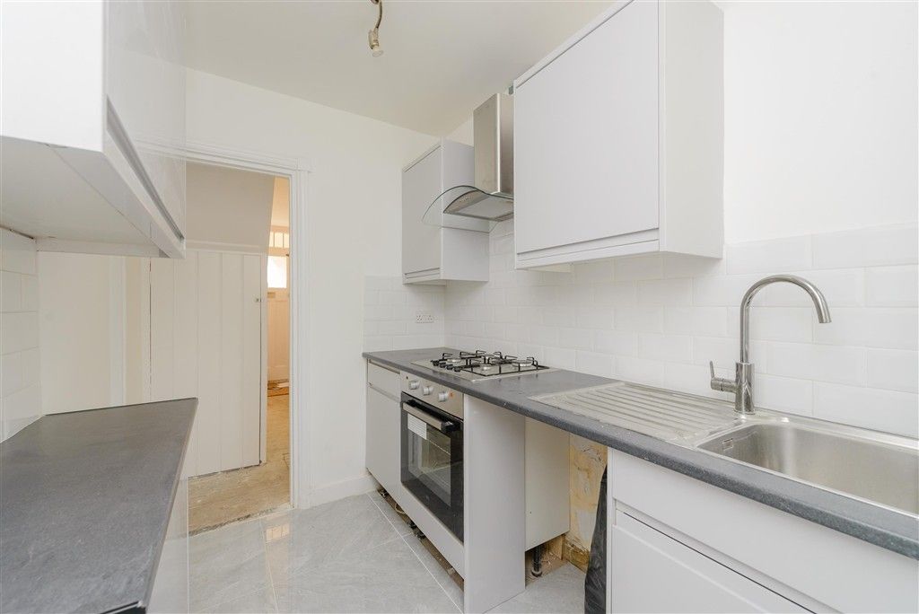 Property photo 3 of 14 Kitchen