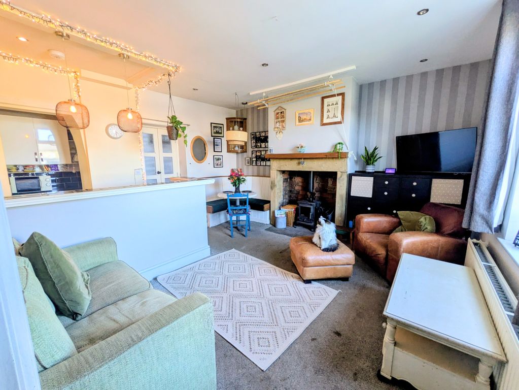 Property photo 2 of 18 1000041741