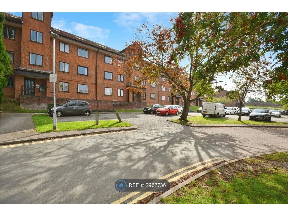 Property photo 1 of 19 Parking And Entrance