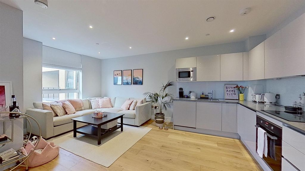 Property photo 2 of 13 Lister-House-Plough-Lane-Sw17-09262024_210855.Jpg