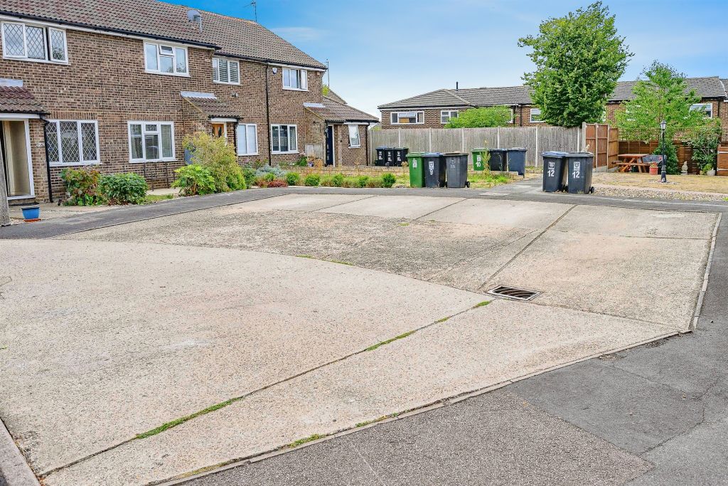 Property photo 2 of 14