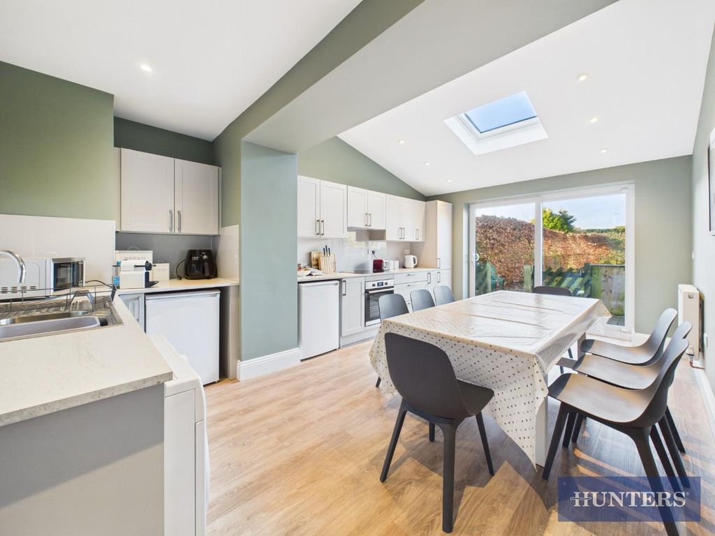 Property photo 2 of 15 Kitchen