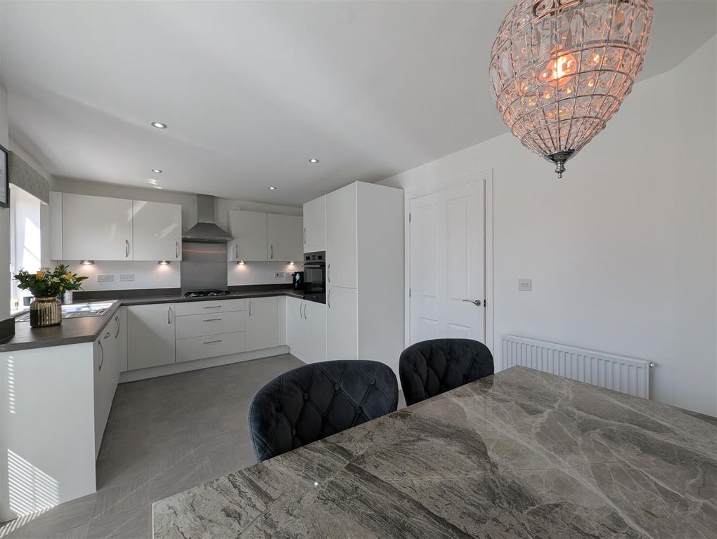 Property photo 2 of 15 Kitchen/Dining Room