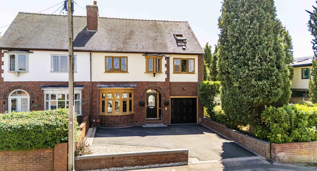 Property photo 1 of 39