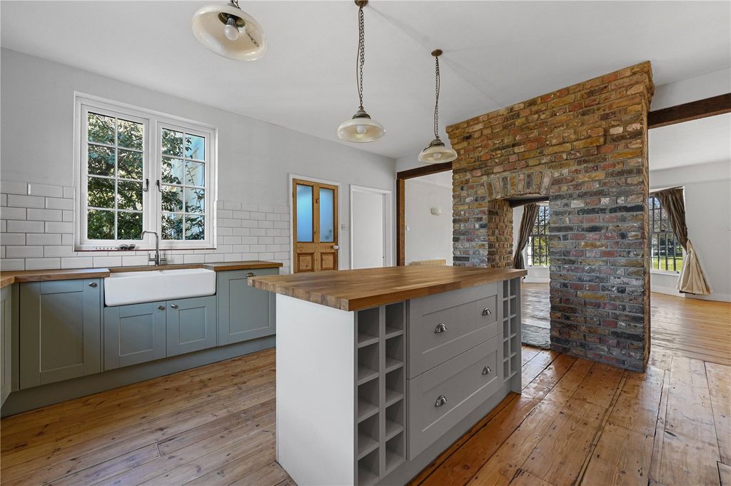 Property photo 3 of 36 Picture No. 34