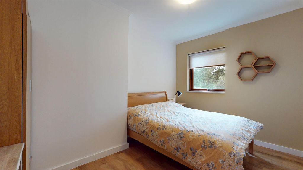 Additional image 21 of 4 bed flat for saleWoodward Place, Loughton Lodge, Milton Keynes MK8