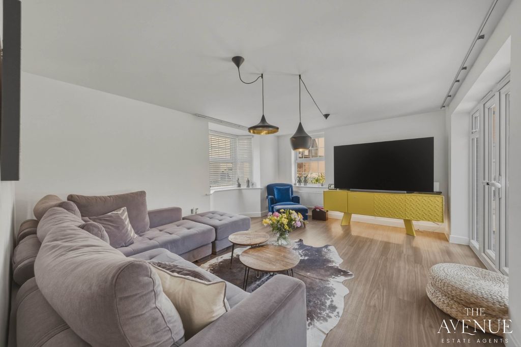 Property photo 3 of 45 5052985