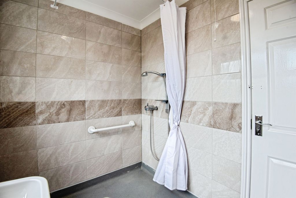 Property photo 3 of 21