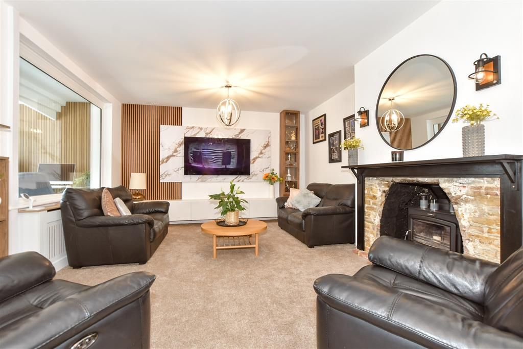 Property photo 3 of 22 Sitting Room