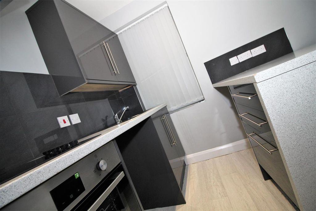 Property photo 3 of 7 Img_8461.Jpg