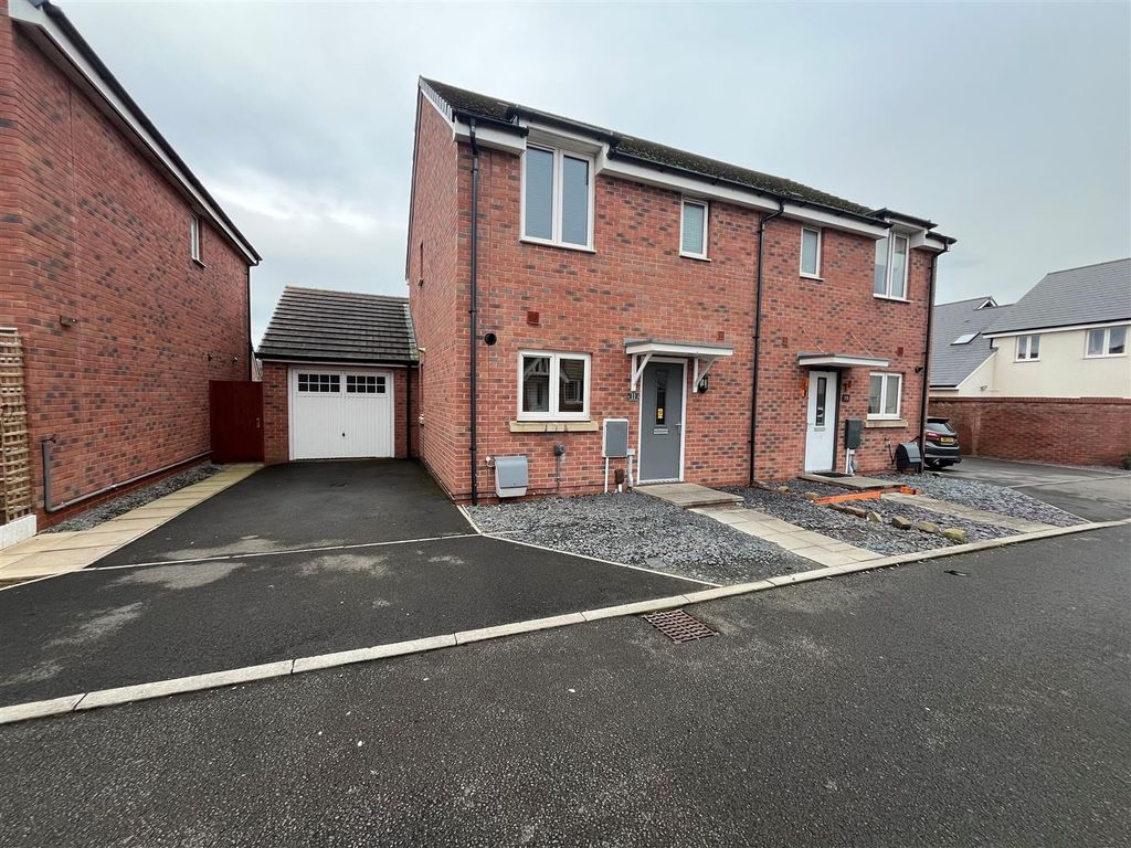 Property photo 1 of 22 Outside