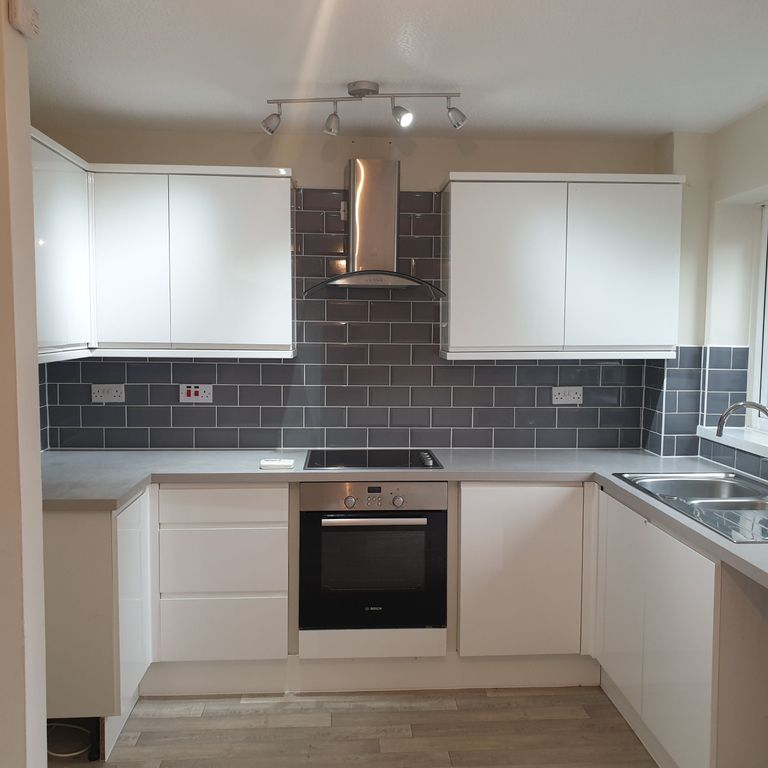 Property photo 2 of 40