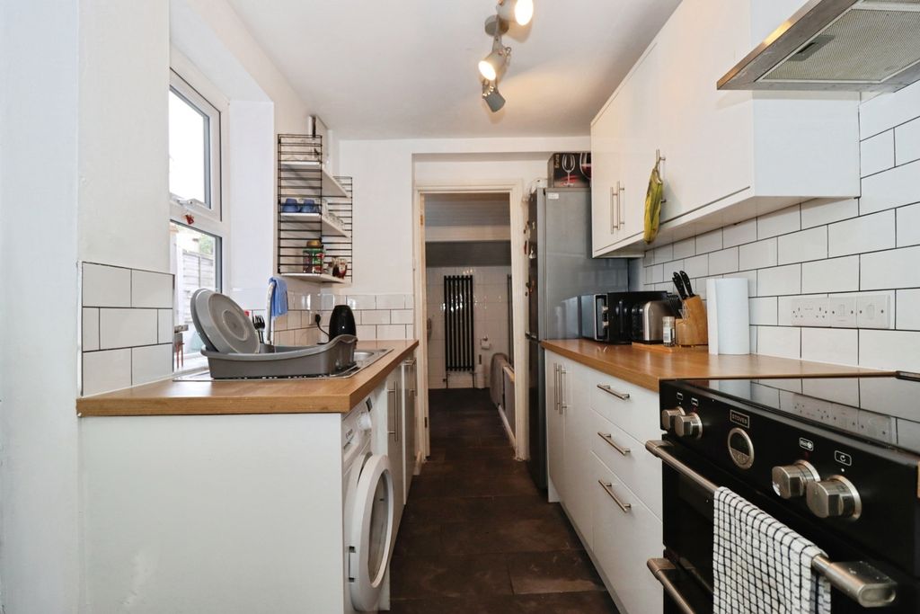 Property photo 3 of 20 Pbox-Img.Jpg