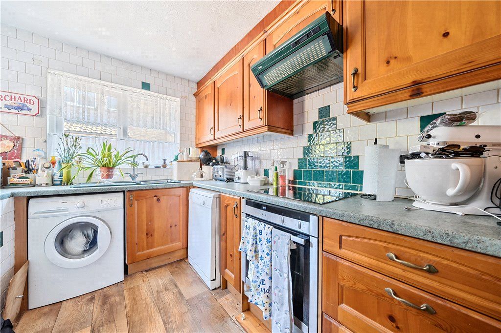 Property photo 3 of 15 Kitchen