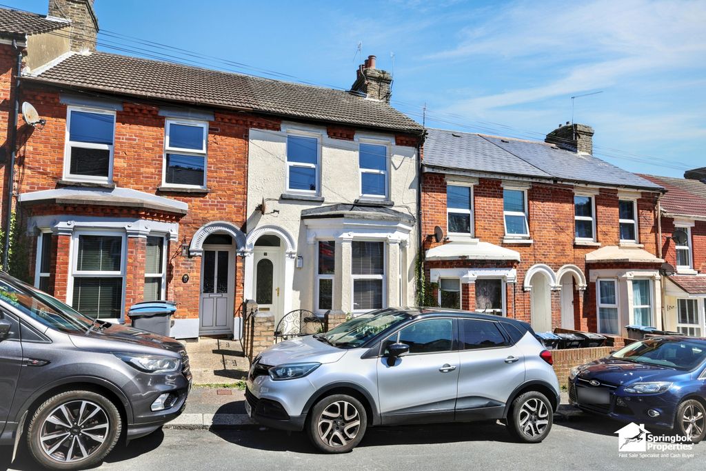 Property photo 1 of 16 Front View