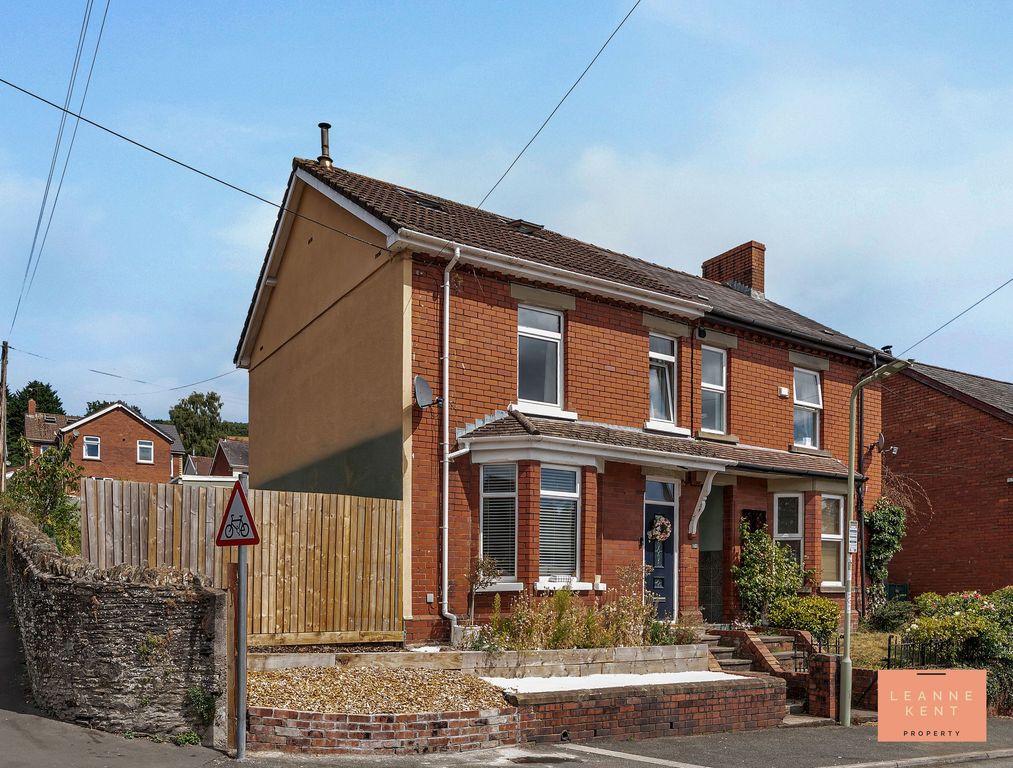 Property photo 1 of 43
