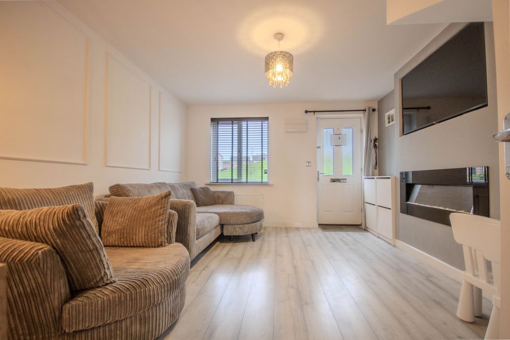 Property photo 2 of 22