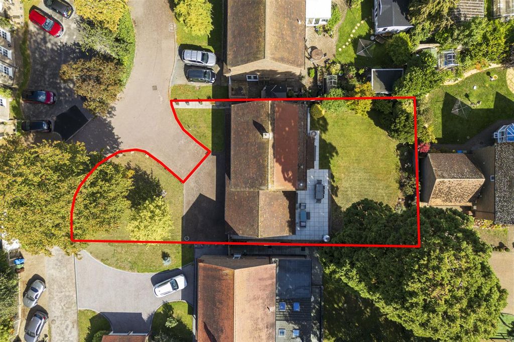 Property photo 2 of 33
