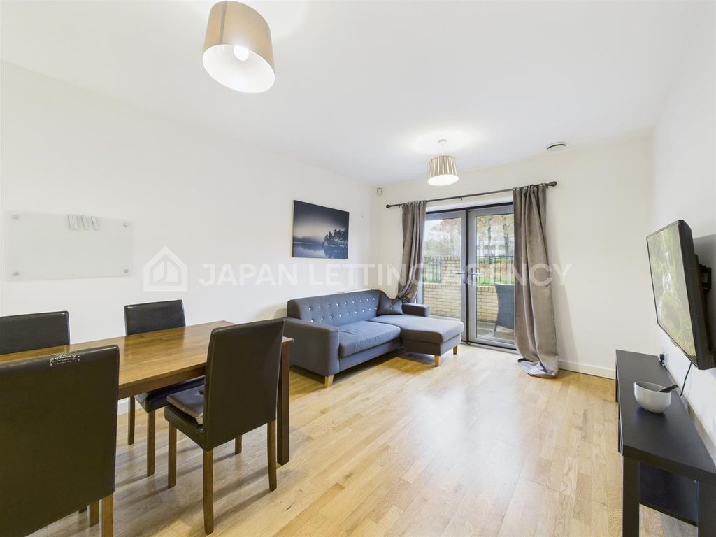 Property photo 3 of 9 Cam04401G0-Pr0093-Still008.Jpg