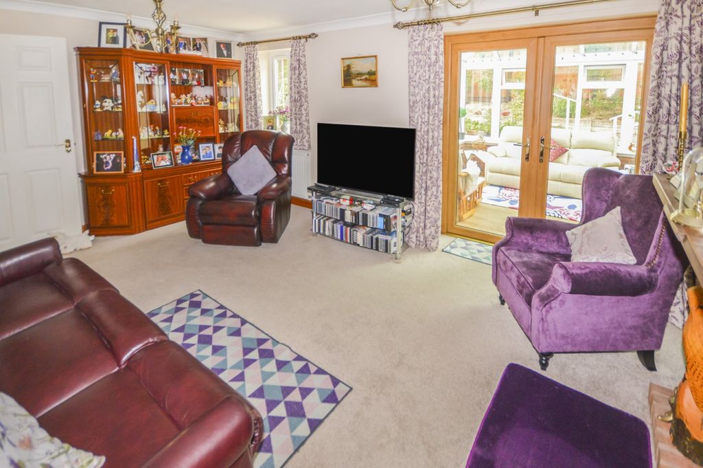 Property photo 3 of 22 Picture No. 04