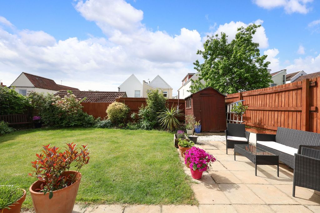 Property photo 2 of 15