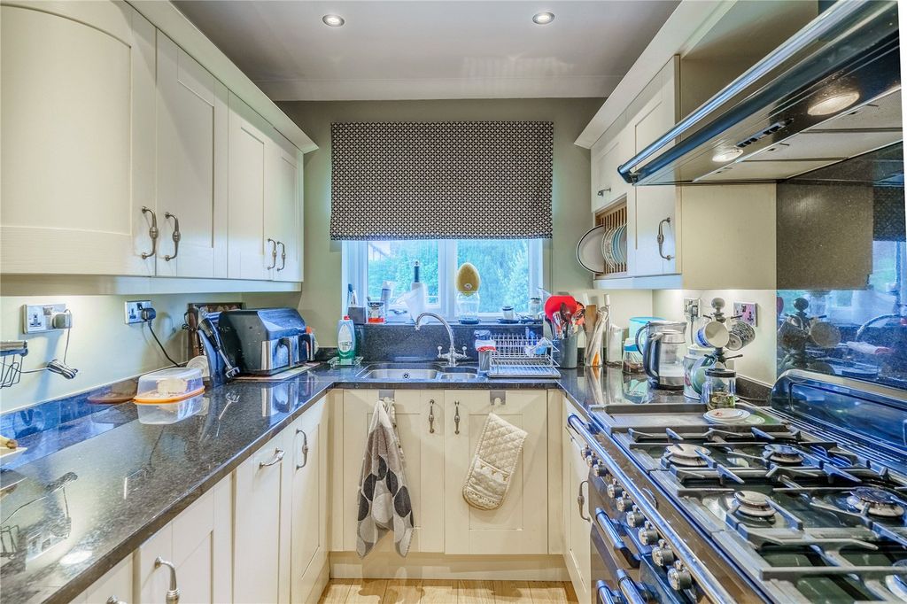 Property photo 3 of 29 Picture No. 13