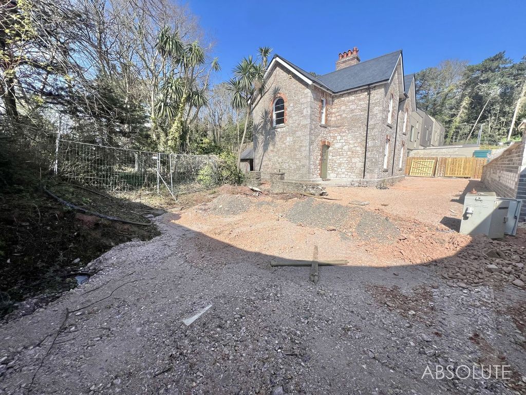 Property photo 2 of 7