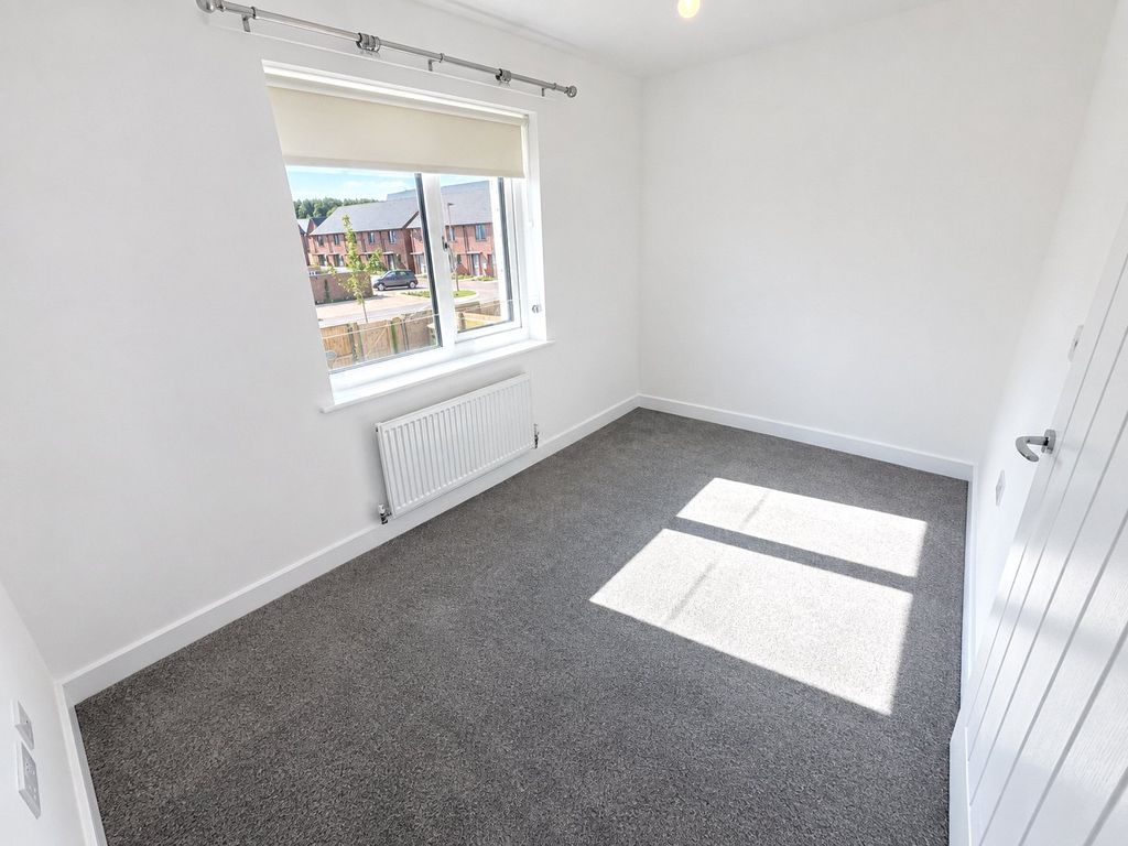 Property photo 2 of 13 Picture No. 23