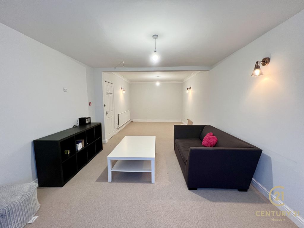 Property photo 2 of 21