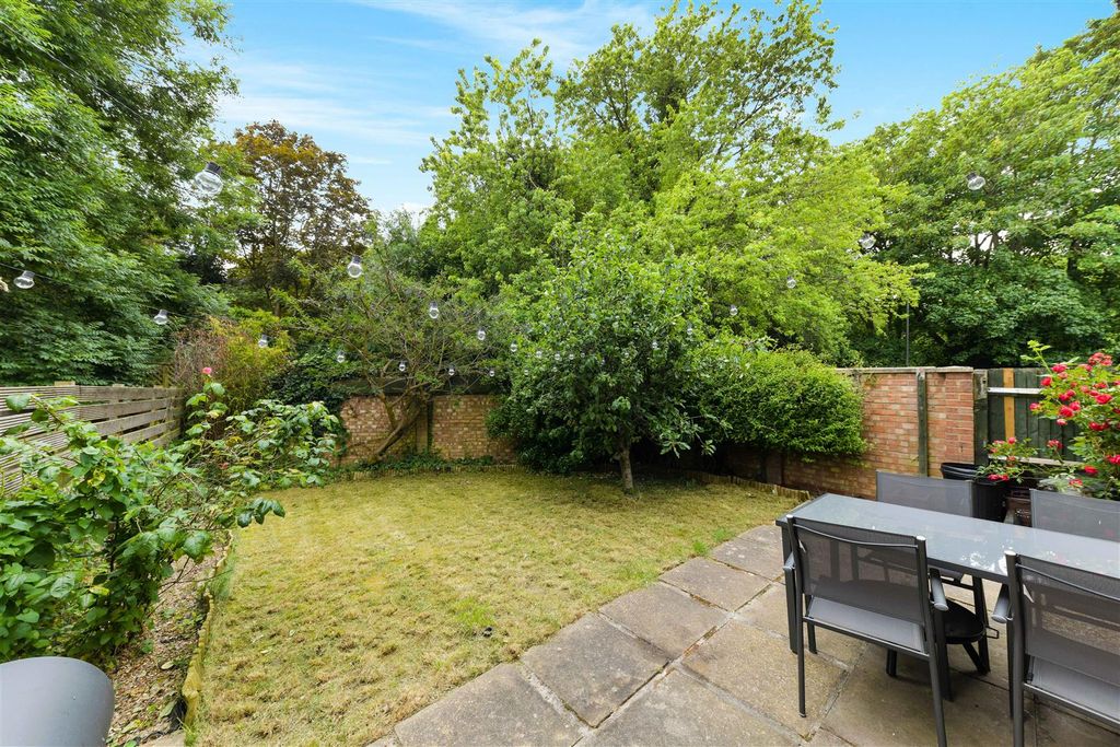 Property photo 3 of 9