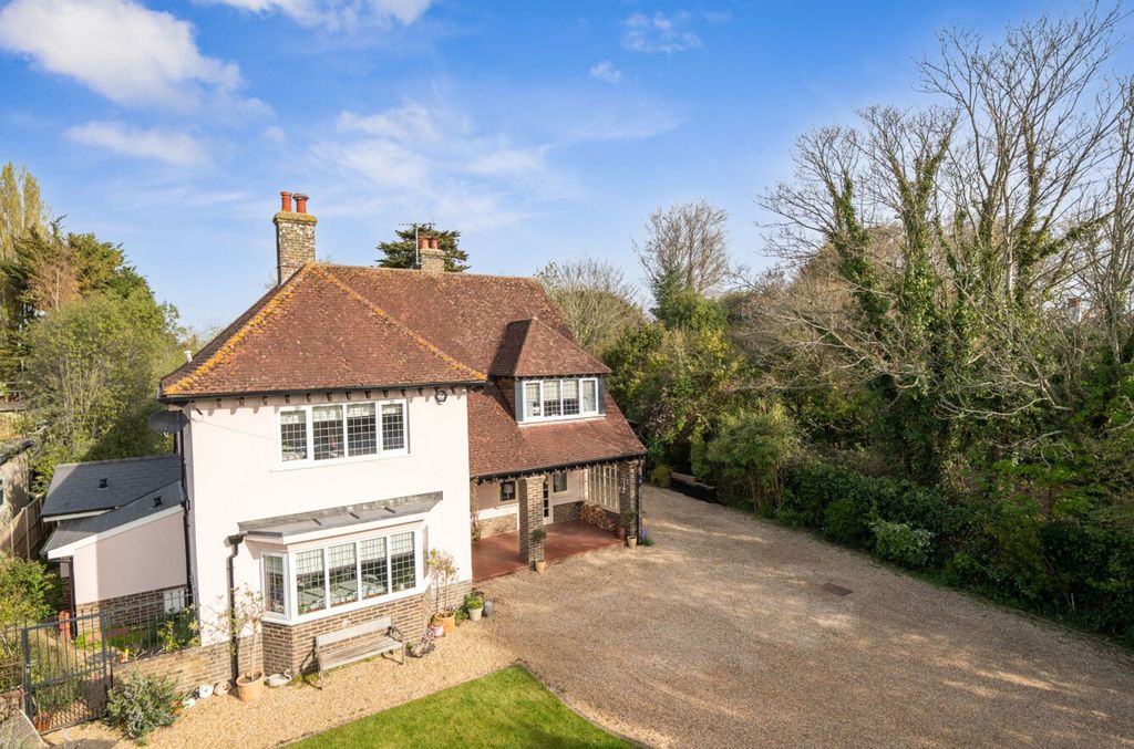 Property photo 1 of 31