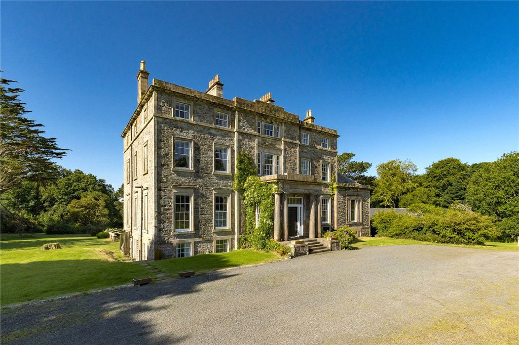 Property photo 2 of 31 Monreith House