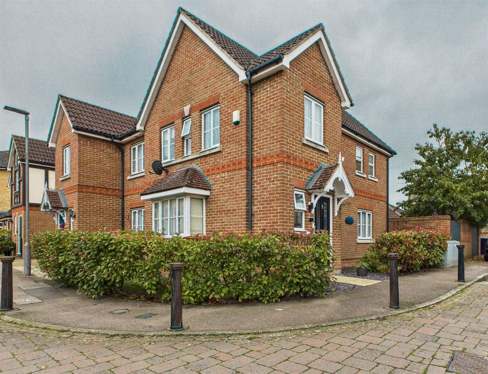 Property photo 1 of 29 Cam02365G0-Pr0372-Still037.Jpg