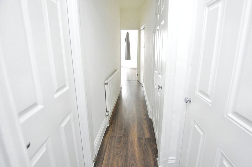 Property photo 3 of 18 Pbox-Img.Jpg