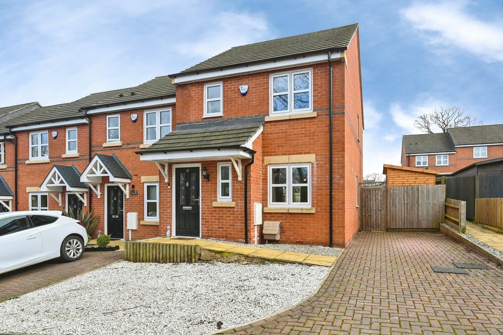 Property photo 1 of 15