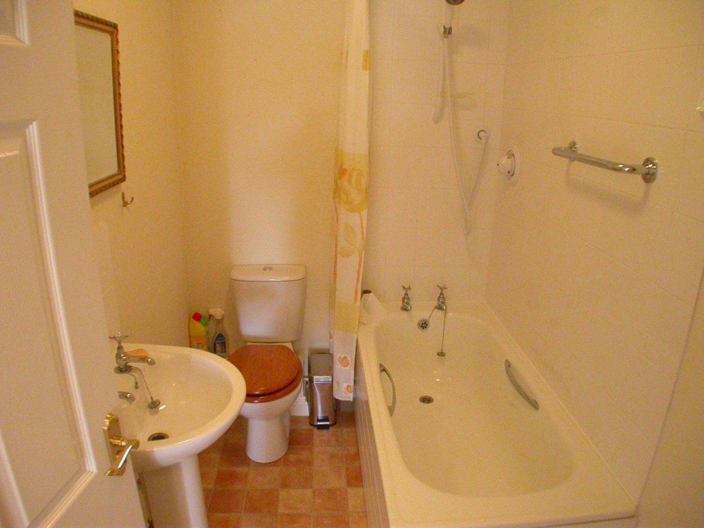 Property photo 3 of 5