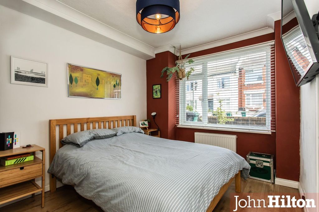 Property photo 3 of 14 Milner Road-15.Jpg