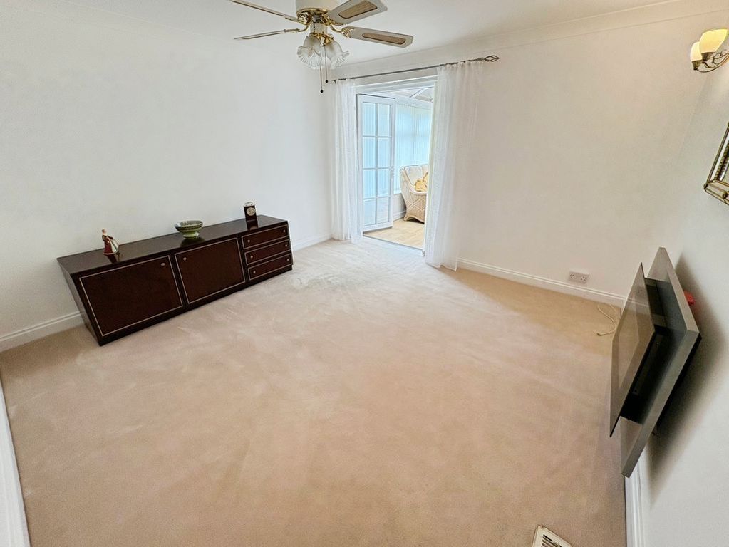 Property photo 3 of 16 Photo 10