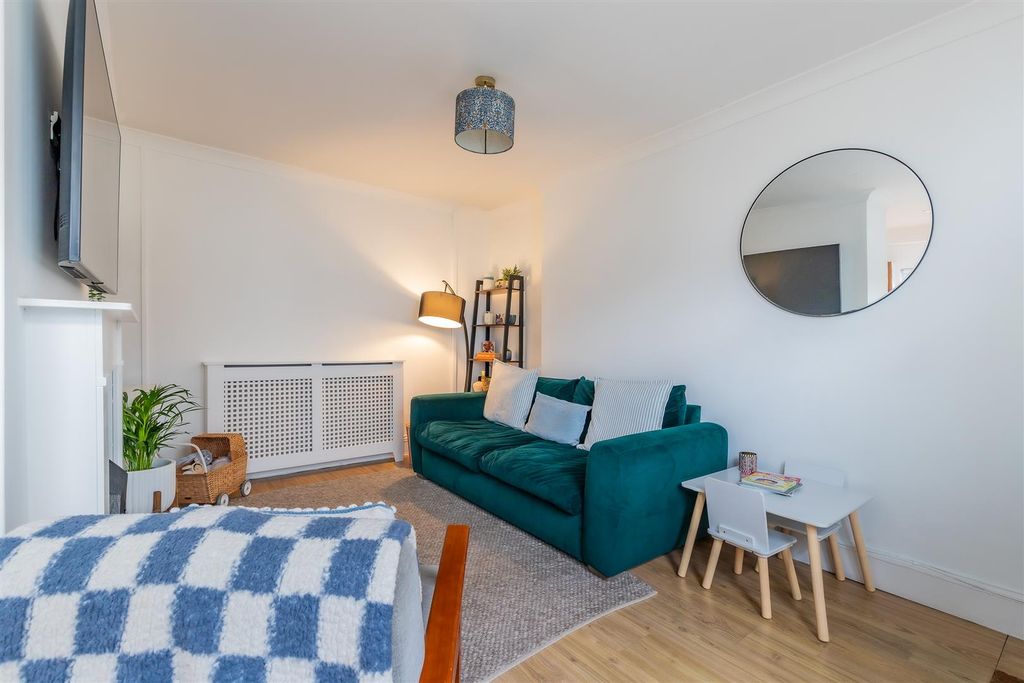 Property photo 3 of 15 4A (9 Of 18).Jpg