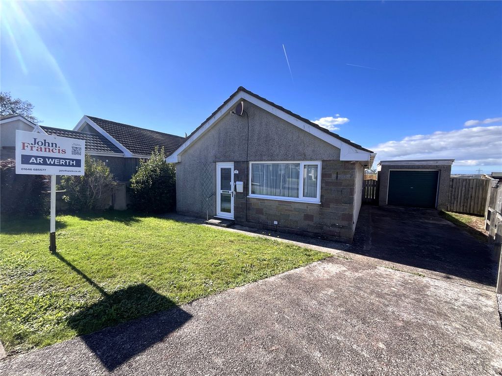 Property photo 1 of 12 Picture No. 24