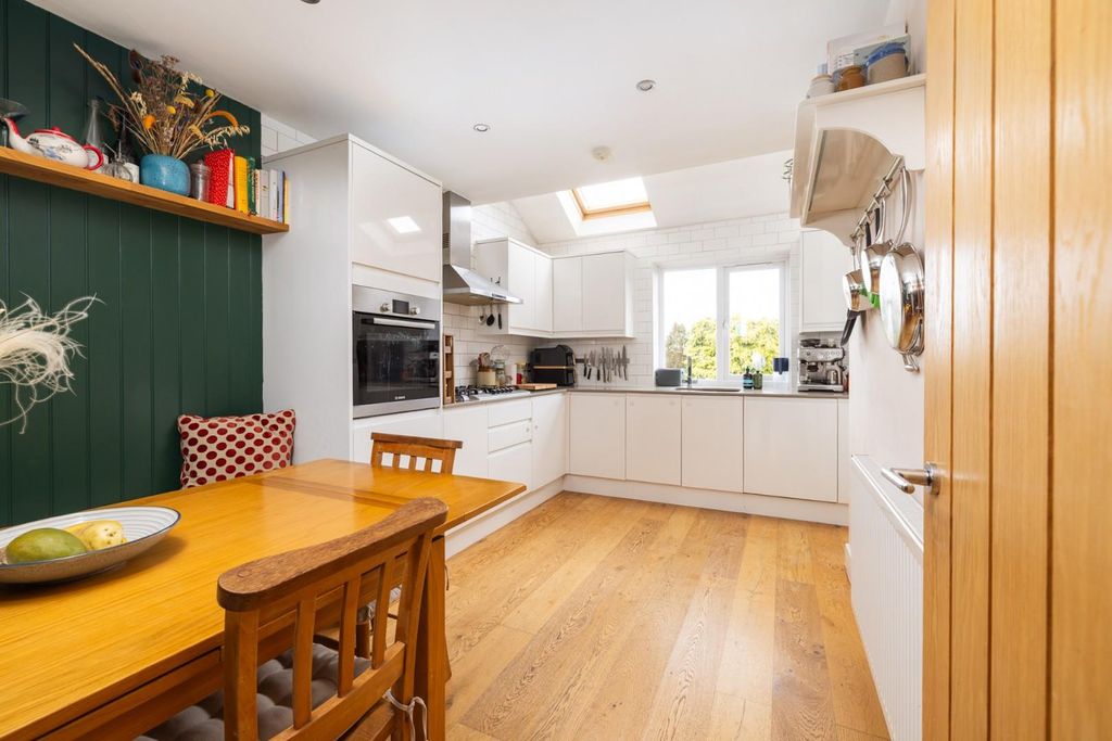 Property photo 3 of 36 Char9879.Jpg