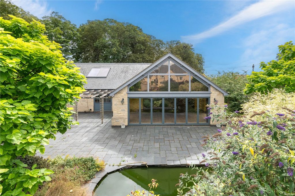 Property photo 2 of 17 Picture No. 30