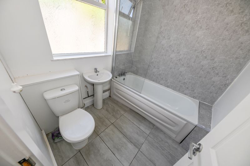 Property photo 3 of 9 Photo 9