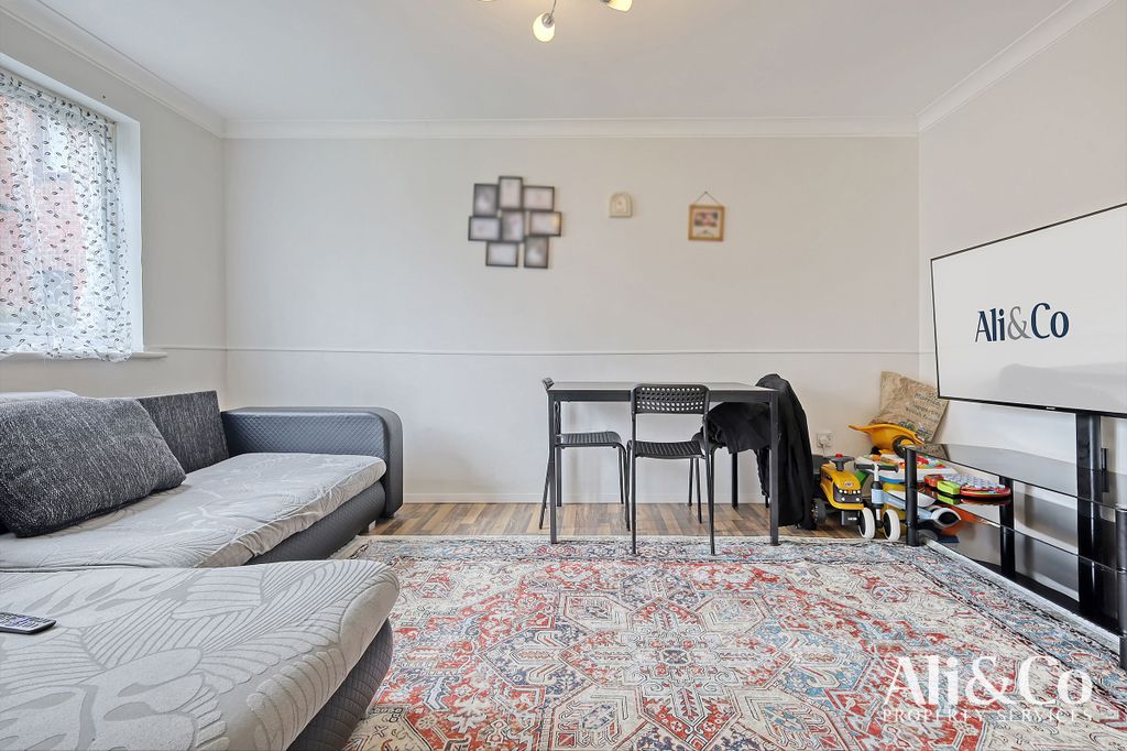 Property photo 3 of 13
