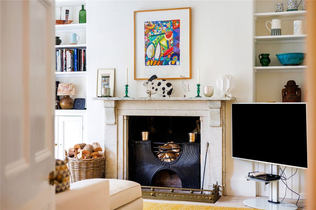 Property photo 3 of 21 Fireplace